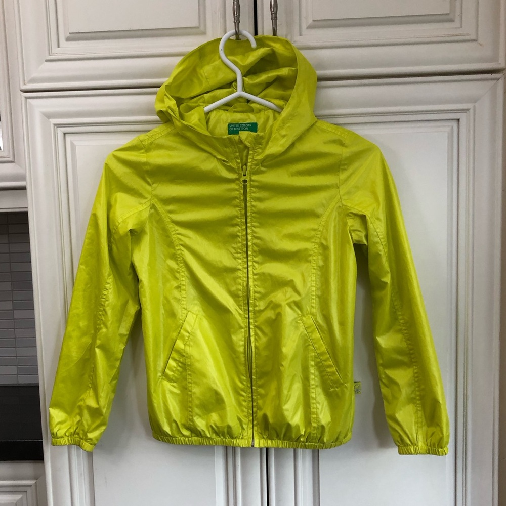 United Colors of Benetton youth lightweight hooded windbreaker jacket